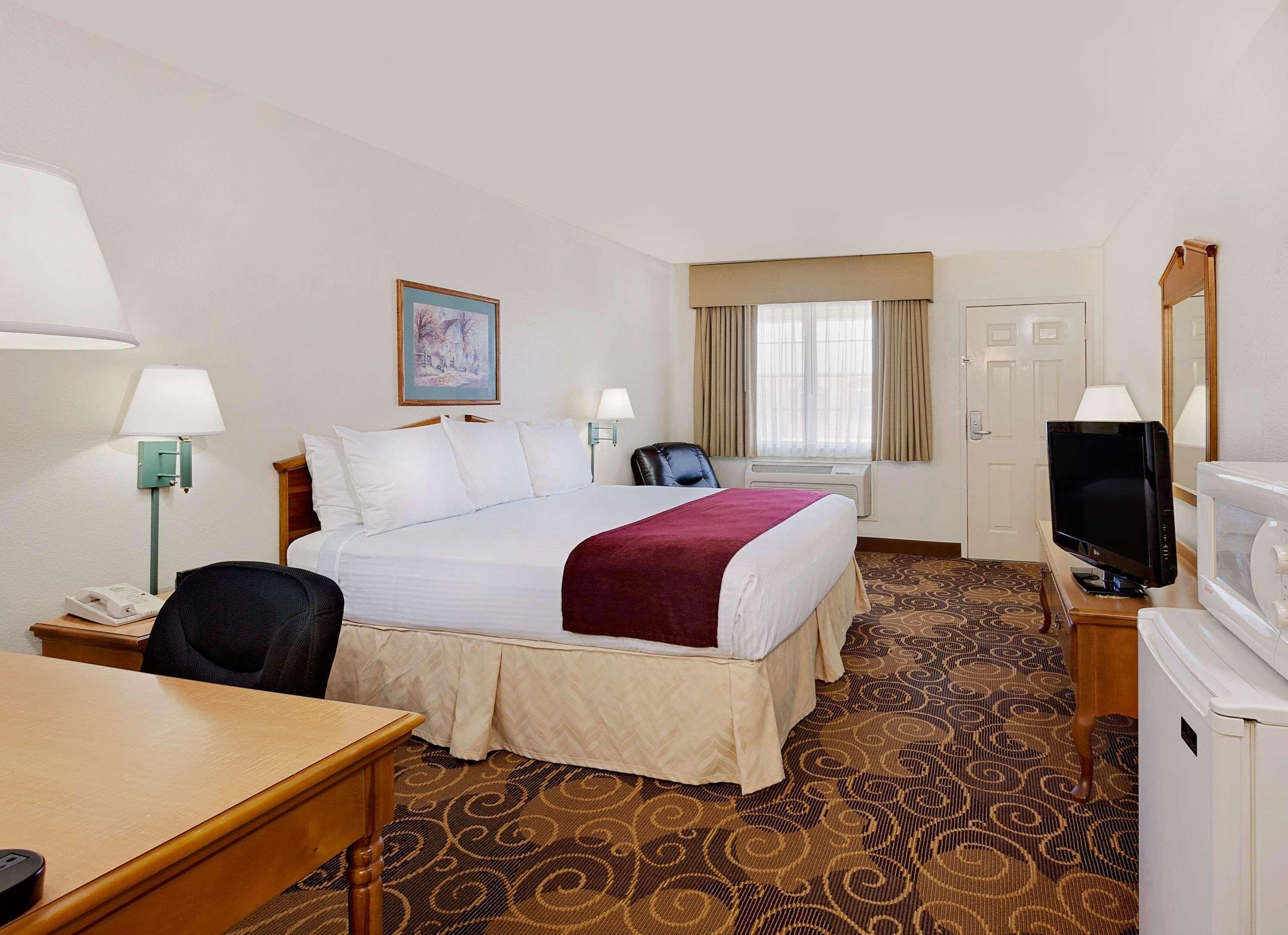 Days By Wyndham Hotel 2*